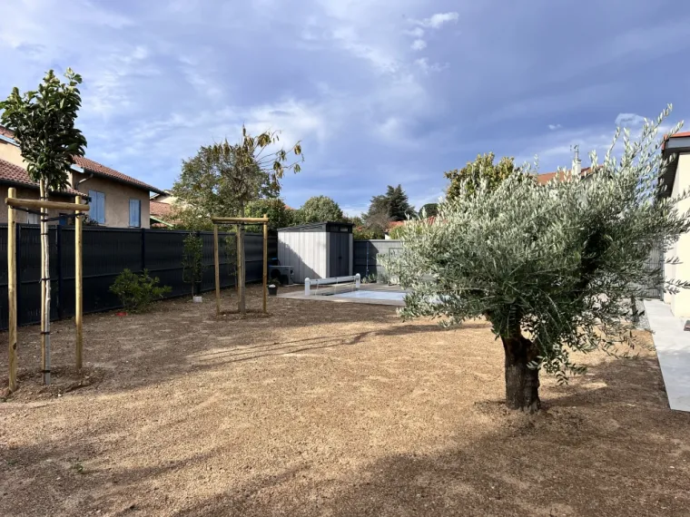 Plantation et engazonnement à Chaponost paysagiste PACHAL JEOFFREY