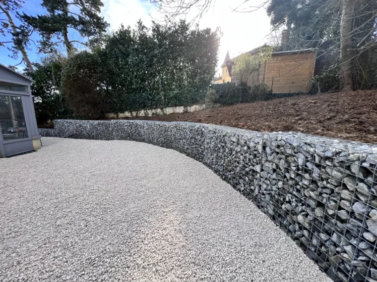 Mur en gabion paysagiste Ecully pachal Jeoffrey 